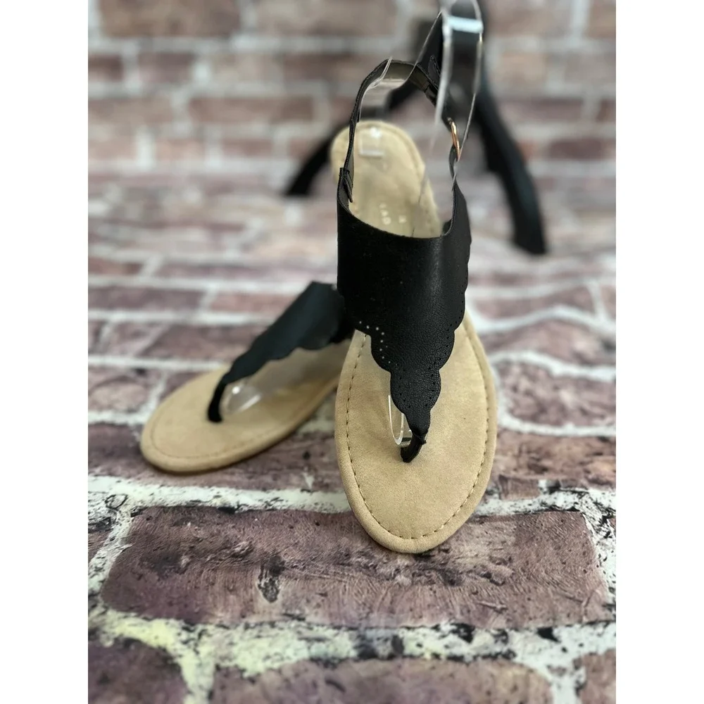 LC Lauren Conrad Camille Black Scalloped Thong Slingback Sandals Women's M 7/8